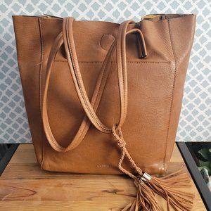 La Diva Leather Tote